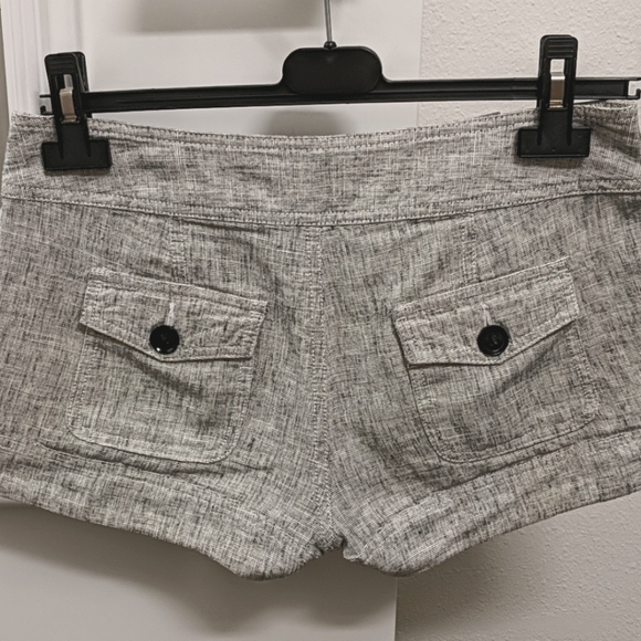 Express Linen/Cotton 2-1/2" Sailor Shorts - Picture 2 of 5